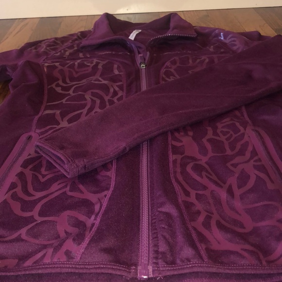 Fabletics workout zip up - Picture 2 of 3